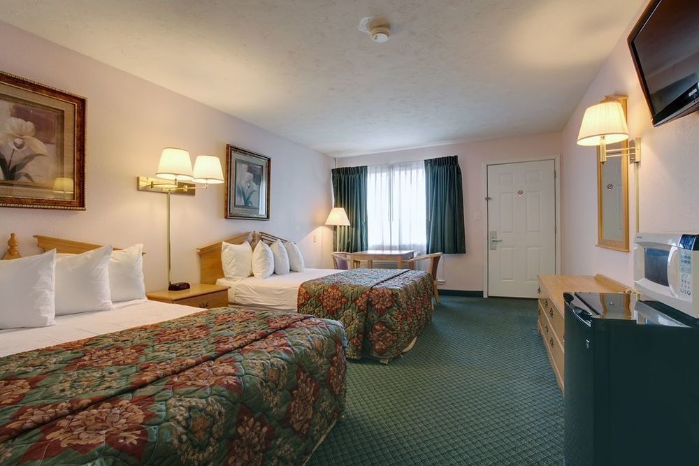 Americas Best Value Inn Uvalde Quarto foto